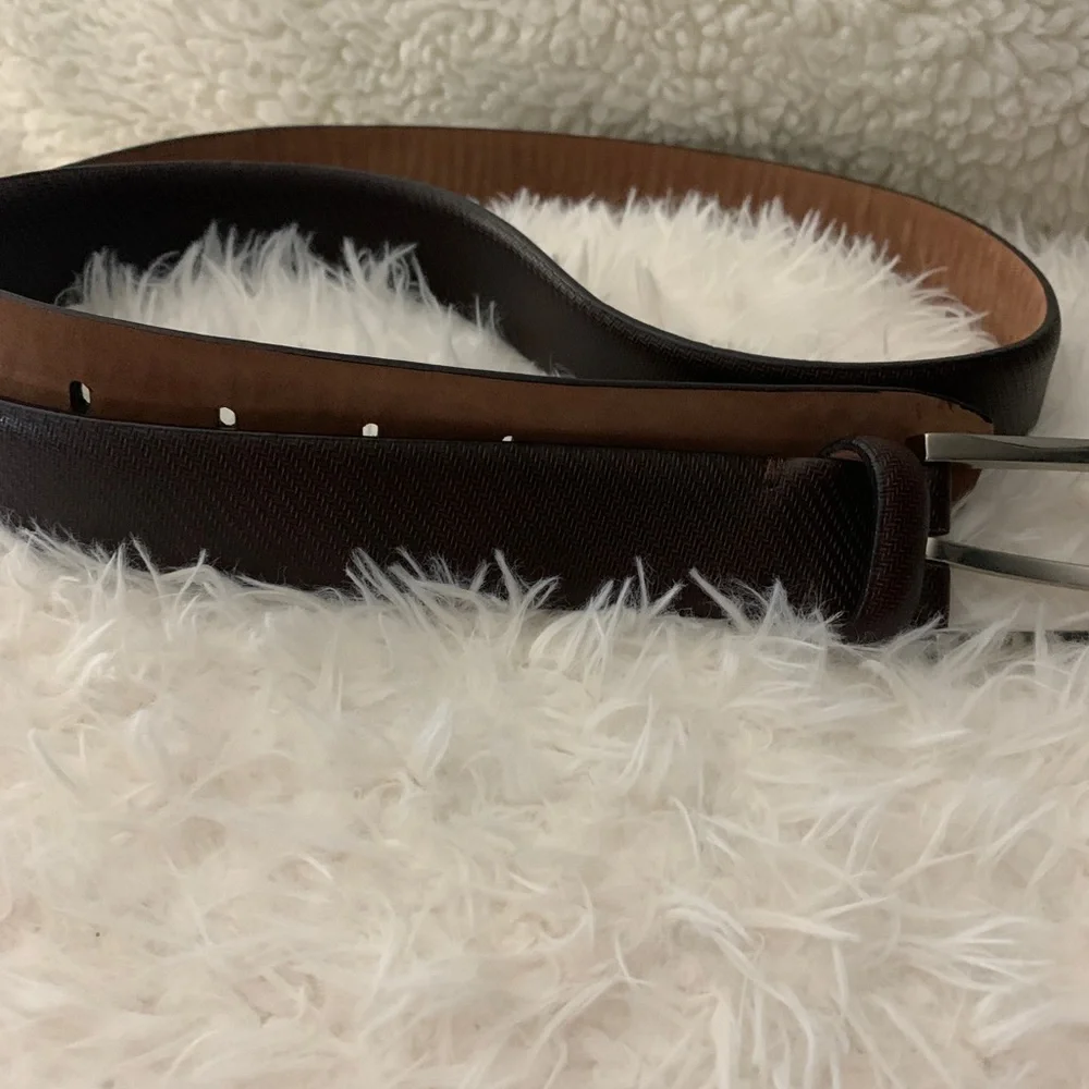 Tumi Men’s Brown Leather Belt
